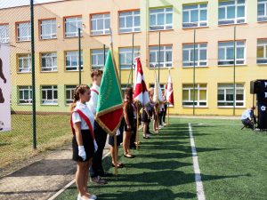 Poczty sztandarowe szkół gminy Głowaczów