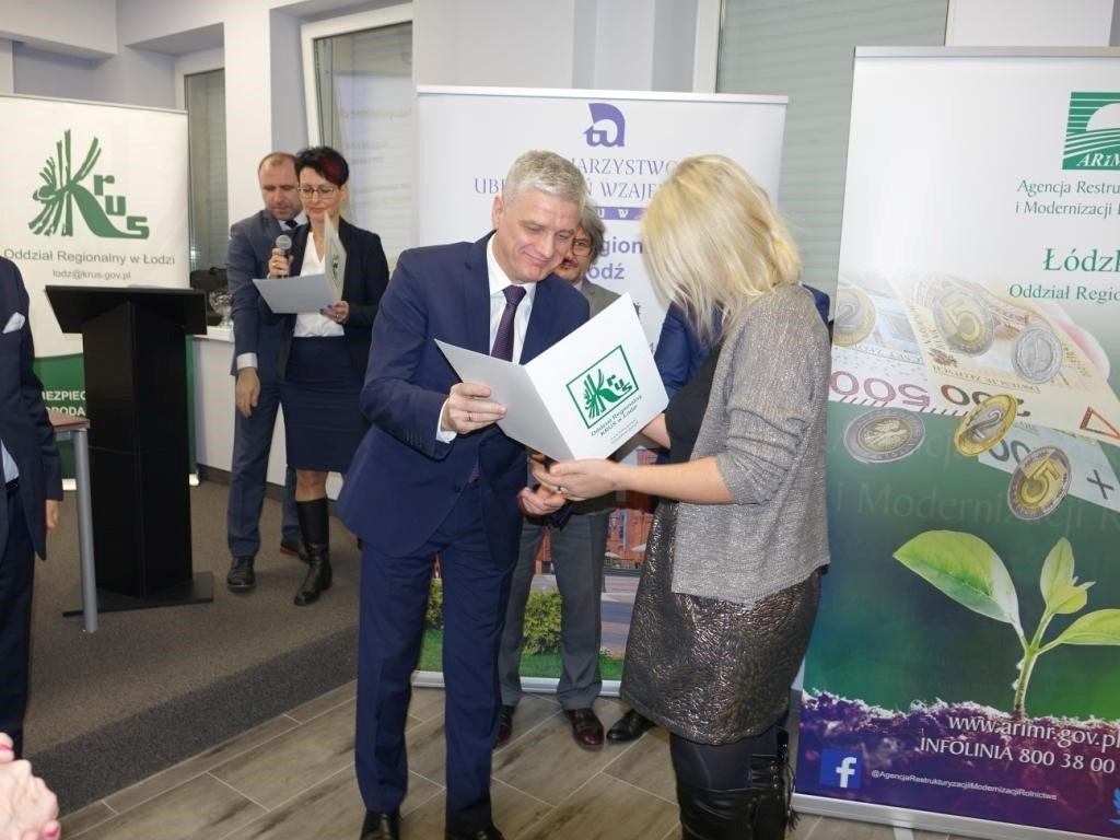 gratulacje dla laureatów