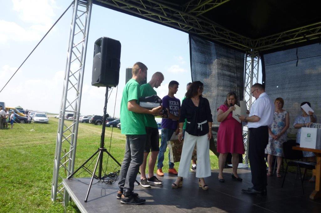 Wręczenie nagród w konkursie wiedzy o bhp dla uczniów szkół rolniczych