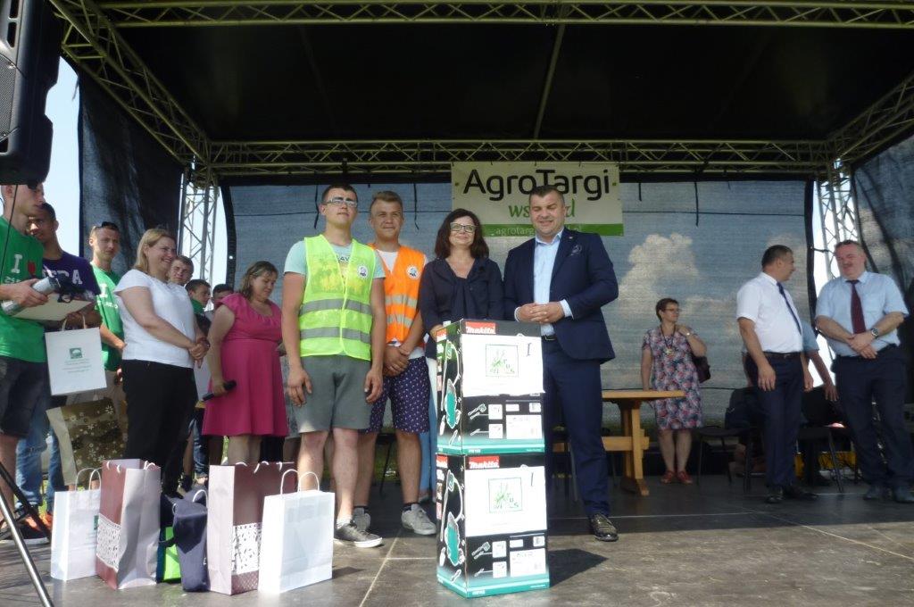 Wręczenie nagród w konkursie wiedzy o bhp dla uczniów szkół rolniczych