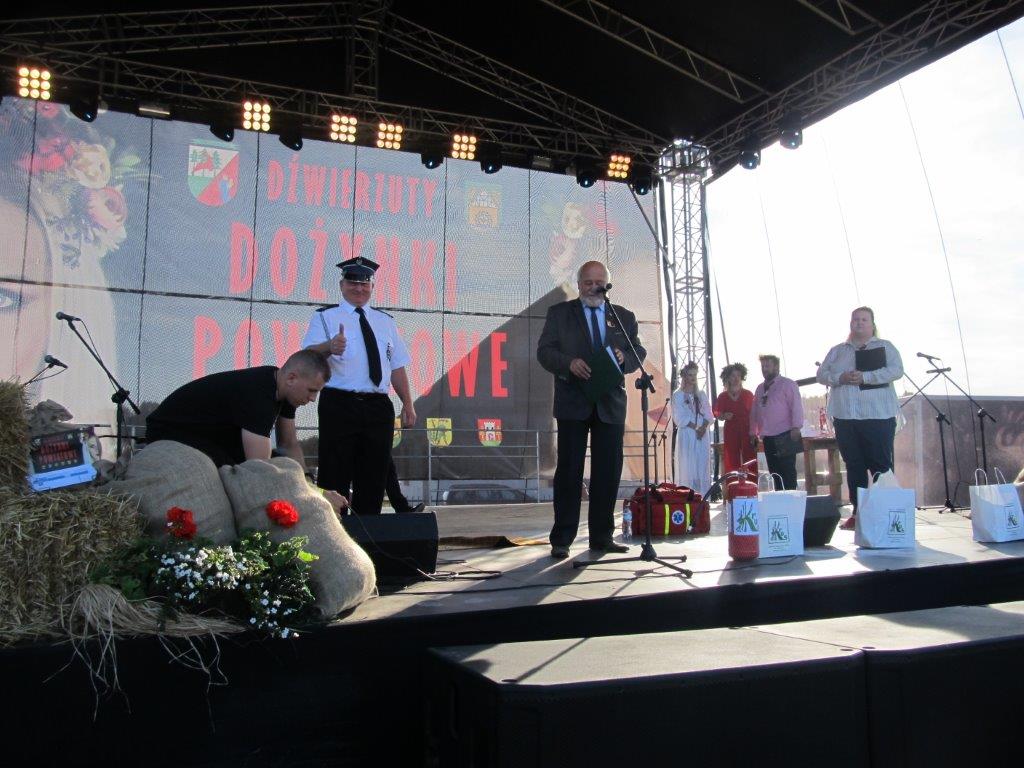 Dożynki powiatowe w Dźwierzutach
