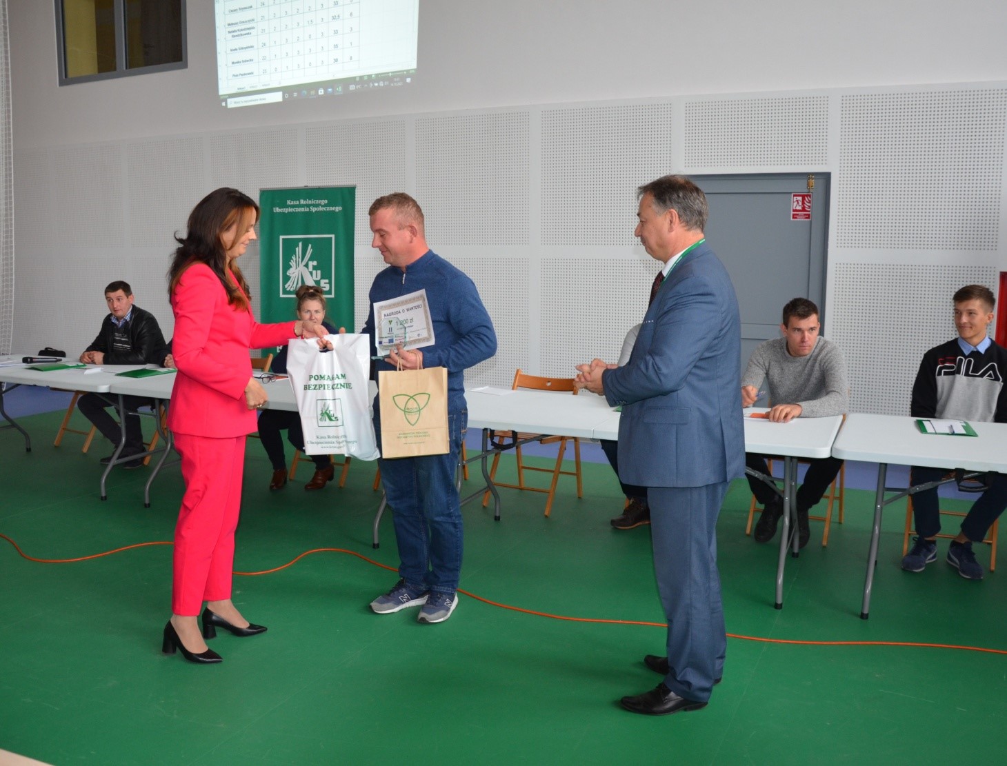 Wręczenie nagród laureatowi Olimpiady Wiedzy Rolniczej 