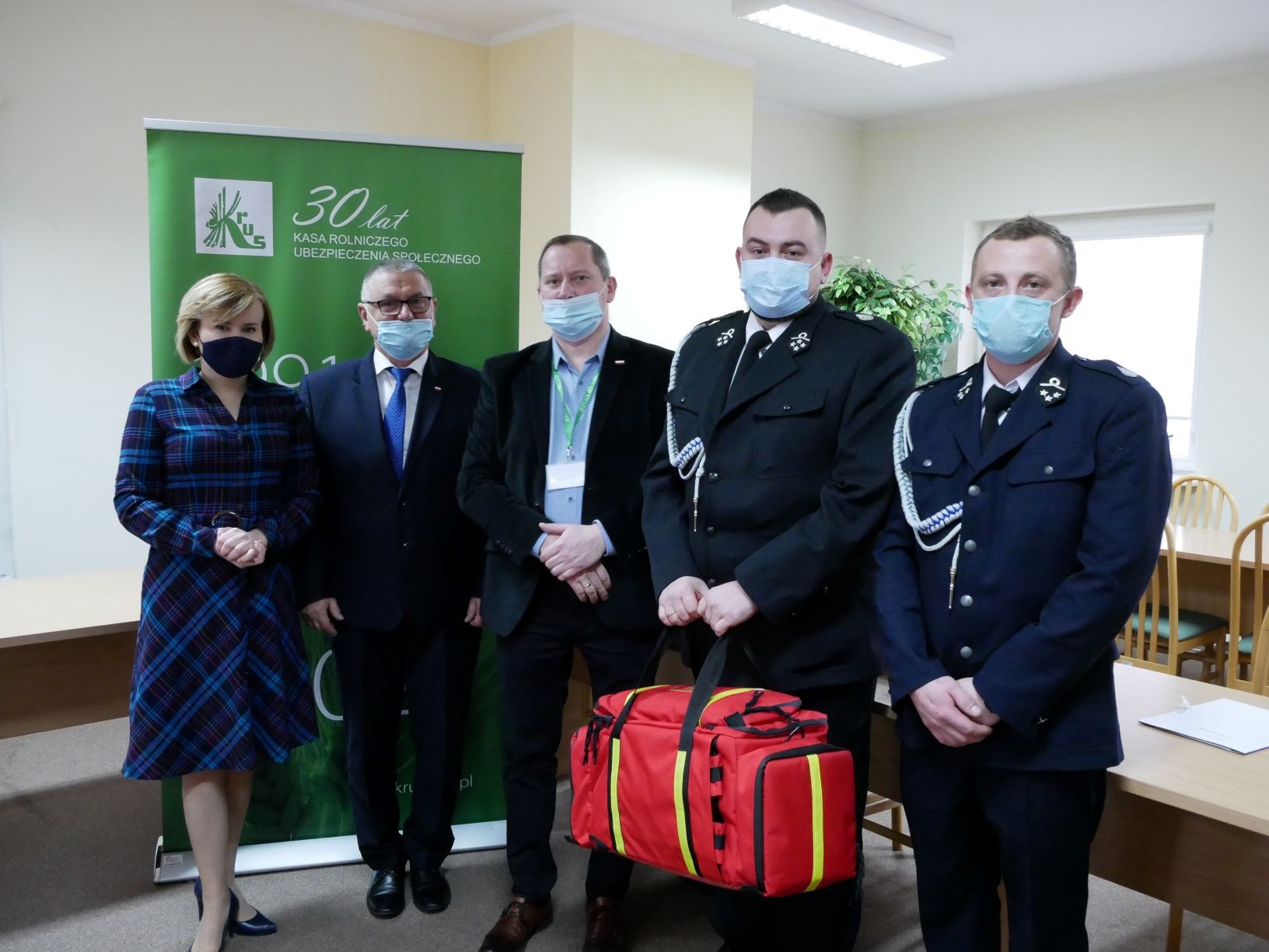 Wręczenie zestawów ratownictwa przedmedycznego Ochotniczym Strażom Pożarnym z województwa świętokrzyskiego