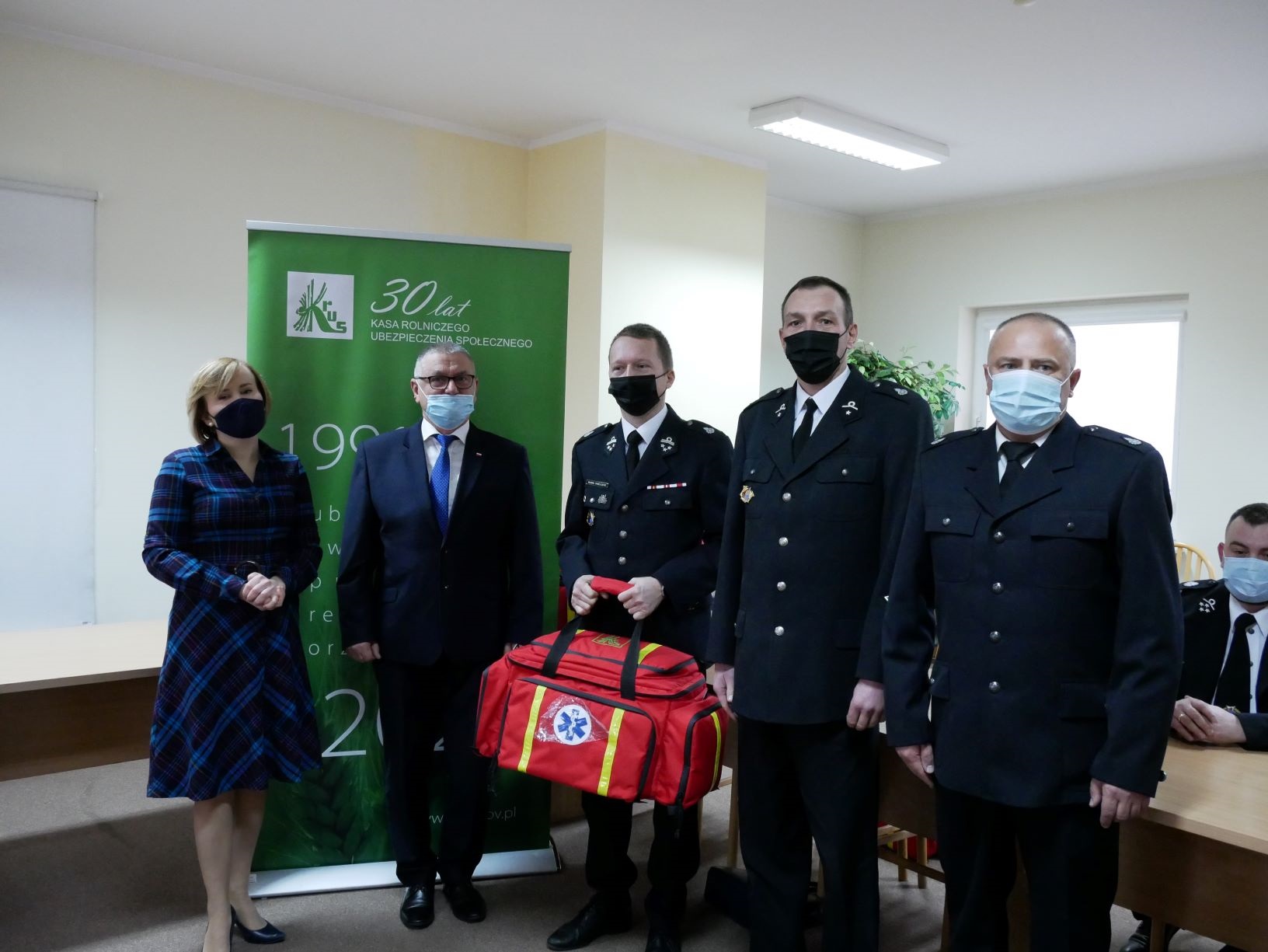 Wręczenie zestawów ratownictwa przedmedycznego Ochotniczym Strażom Pożarnym z województwa świętokrzyskiego