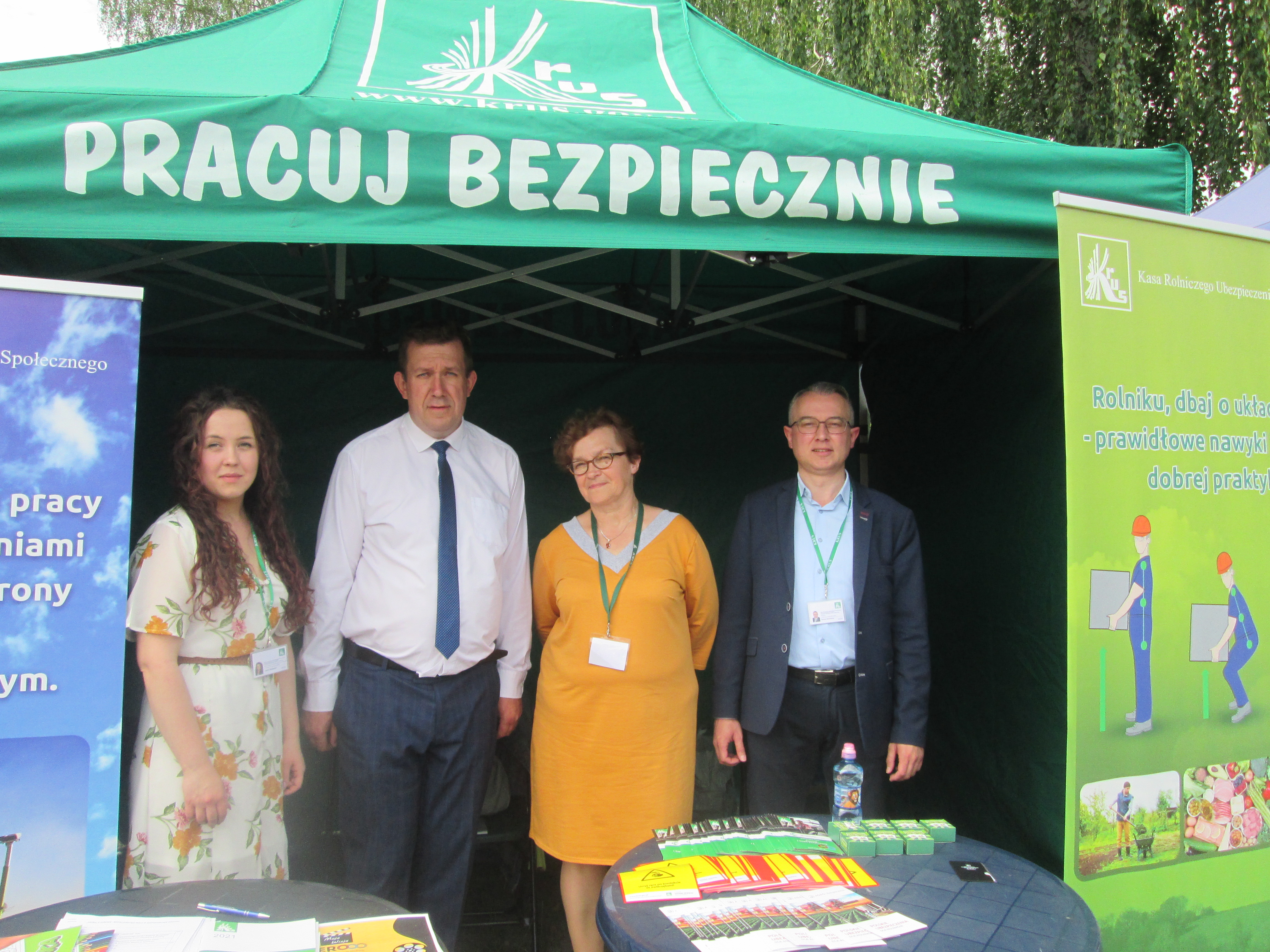 Piknik z Produktem Polskim oraz Bitwa Regionów w Poniatowej - stoisko KRUS