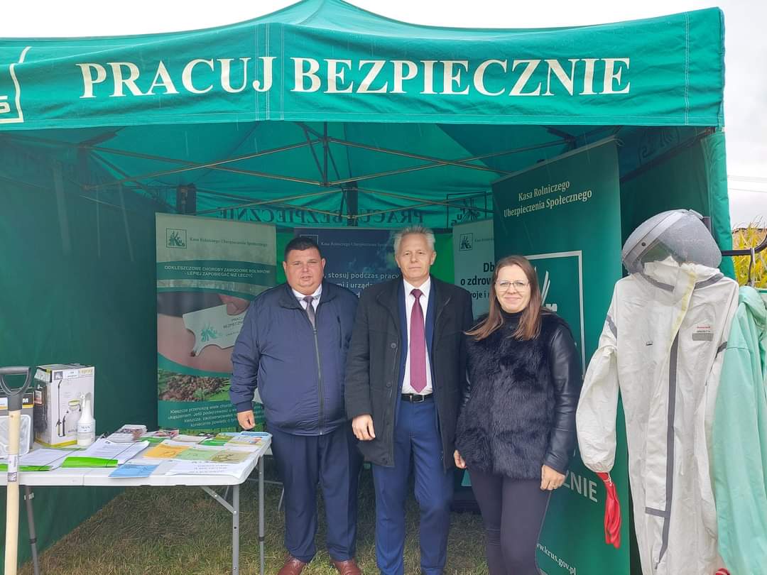 Stoisko KRUS na Pikniku Strażackim w Grębkowie