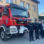 Przekazanie torby ratownictwa przedlekarskiego OSP w Wierzbnie