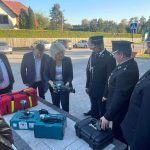 Przekazanie torby ratownictwa przedlekarskiego OSP w Wierzbnie